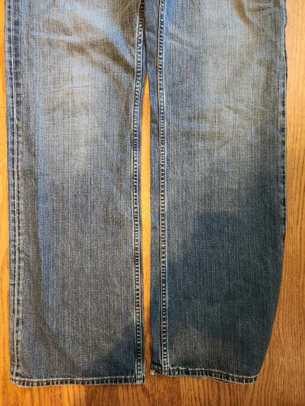 Banana Republic Men's Medium Blue Relaxed Jeans